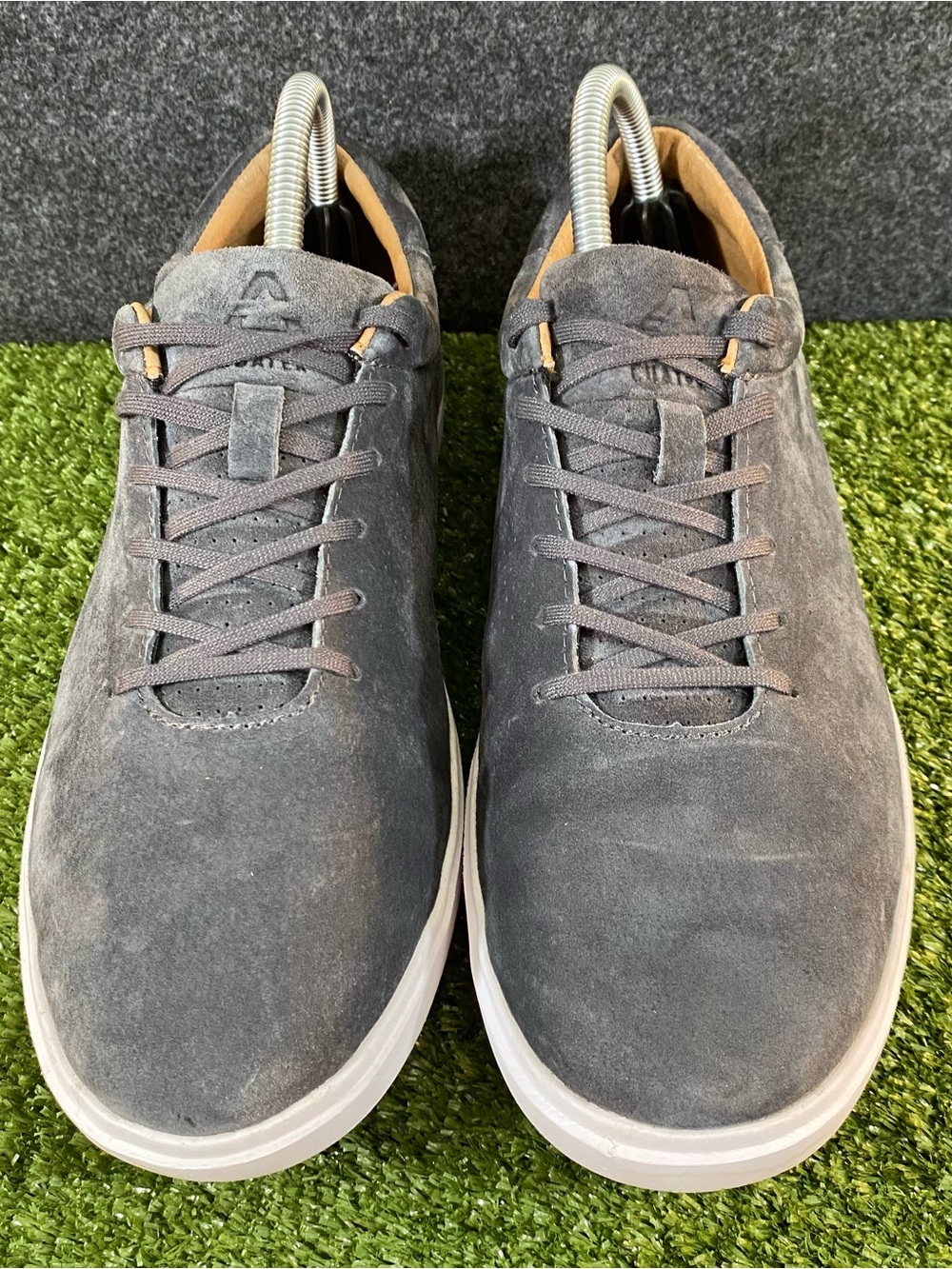 Cuater Phenom Sneakers by Travis Matthews Men's Size 9.5 Gray Suede Athletic